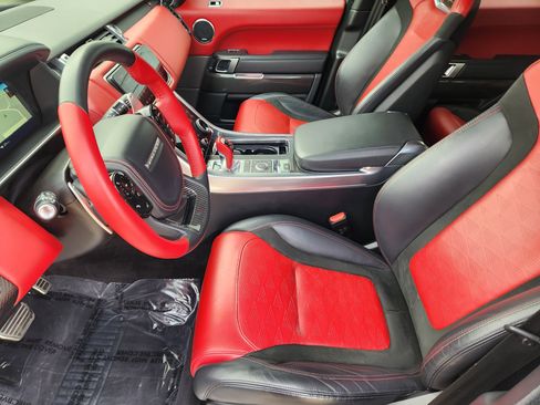 Used 2019 Land Rover Range Rover Sport SVR image 12