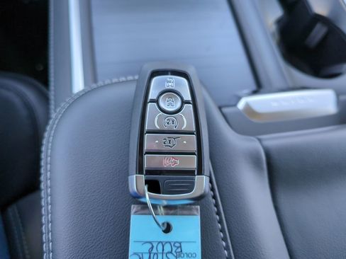 New 2025 Ford Expedition Max Platinum w/ Driver's Package image 29