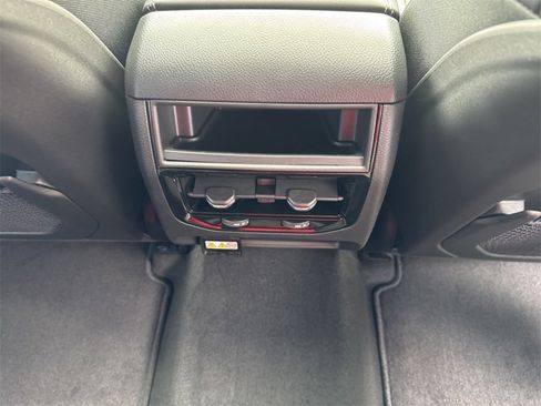 Used 2025 Jeep Grand Cherokee Limited w/ Trailer Tow Package image 32