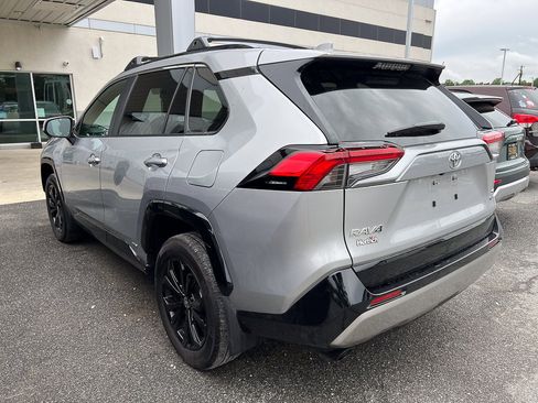 Used 2025 Toyota RAV4 SE AWD/4WD image 2