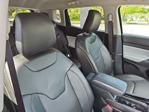 Used 2022 Jeep Compass Limited w/ Elite Group AWD/4WD image 11