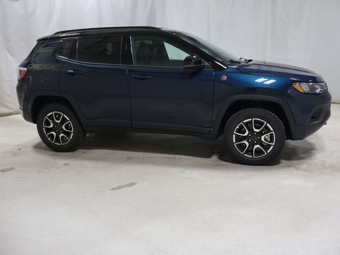 New 2026 Jeep Compass Trailhawk AWD/4WD image 8