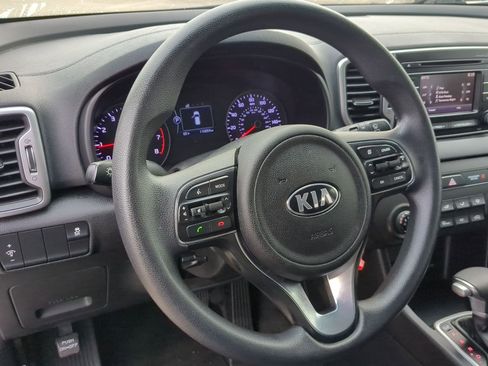 Used 2017 Kia Sportage LX image 16