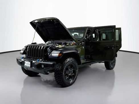 Used 2023 Jeep Wrangler Unlimited w/ Cold Weather Group AWD/4WD image 19