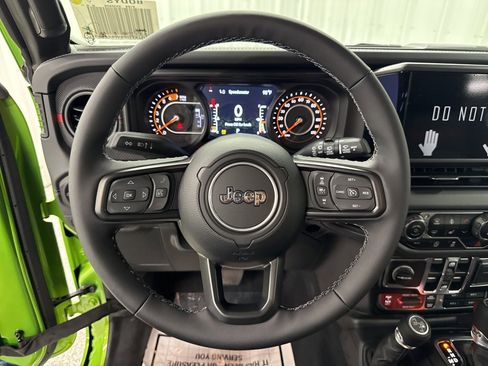 New 2025 Jeep Wrangler Unlimited Rubicon image 20