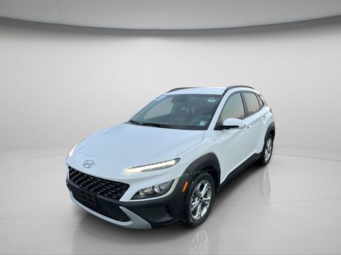 Used 2023 Hyundai Kona SEL image 1