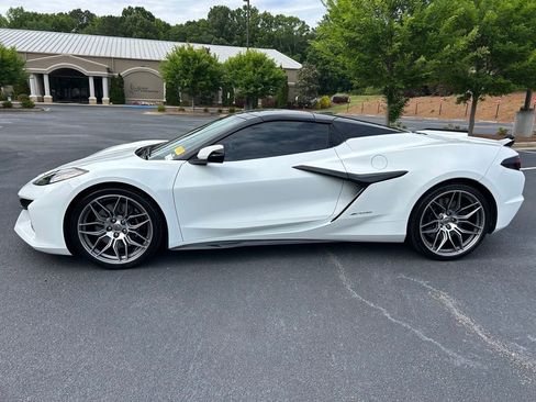 Used 2023 Chevrolet Corvette Z06 w/ Chrome Exterior Badge Package RWD image 15