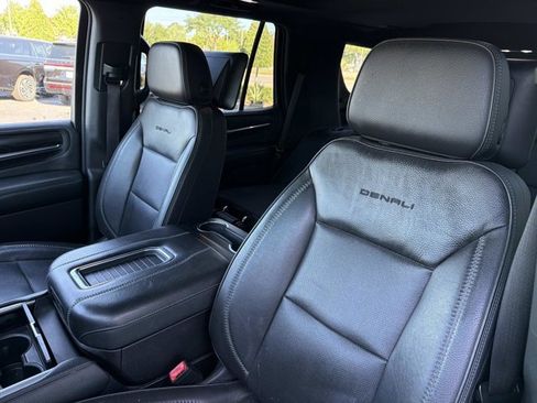 Used 2021 GMC Yukon Denali w/ Denali Ultimate Package AWD/4WD image 15
