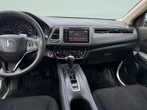 Used 2018 Honda HR-V EX image 25