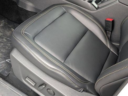 New 2025 Ford Bronco Badlands image 4