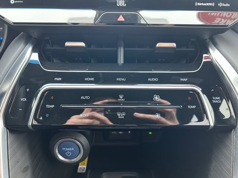 Used 2021 Toyota Venza XLE w/ Softex Package image 29