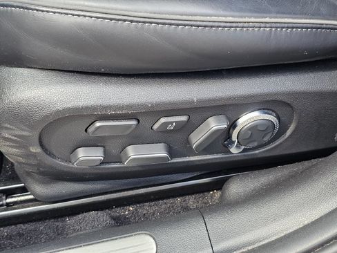 Certified 2023 Genesis GV60 Performance AWD/4WD image 33