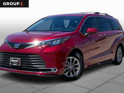 Used 2024 Toyota Sienna XLE