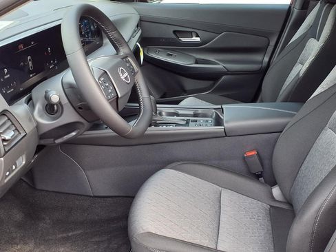 New 2026 Nissan Sentra SV w/ SV Convenience Package FWD image 10