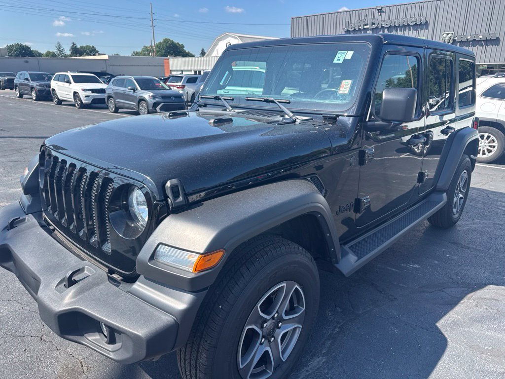 Used 2022 Jeep Wrangler Unlimited Sport AWD/4WD image 4