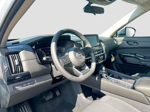 New 2025 Nissan Pathfinder SV w/ Cargo Package image 9