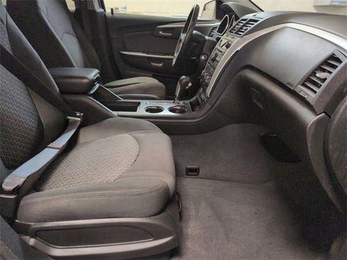Used 2011 Chevrolet Traverse LT w/ All-Star Package image 30