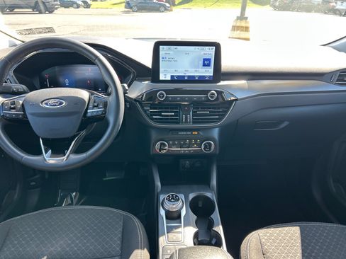 Certified 2024 Ford Escape Active AWD/4WD image 3