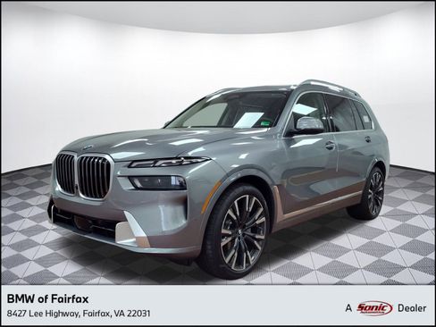 Used 2025 BMW X7 xDrive40i w/ Premium Package image 1