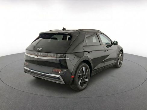 Certified 2025 Hyundai Ioniq 5 SEL RWD image 4