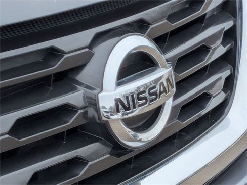 Used 2019 Nissan Pathfinder S image 9