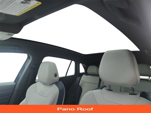 Used 2023 Volkswagen ID.4 Pro S image 12