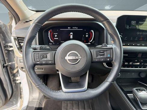 Used 2023 Nissan Rogue Platinum w/ Platinum Premium Package FWD image 18