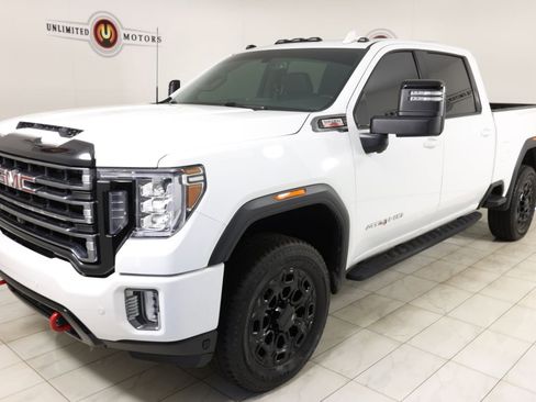Used 2023 GMC Sierra 2500 AT4 w/ AT4 Preferred Package image 5