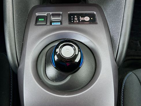 Used 2024 Nissan Leaf S image 24