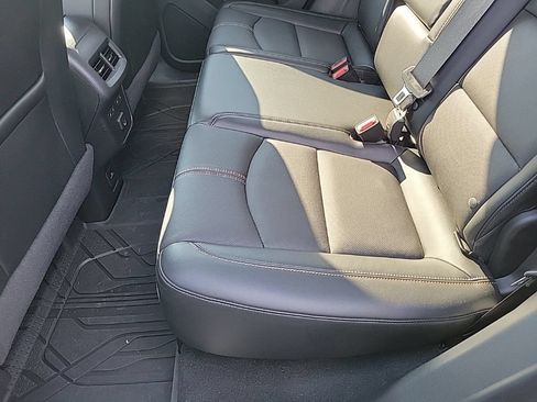 Used 2023 Chevrolet Equinox Premier AWD/4WD image 10