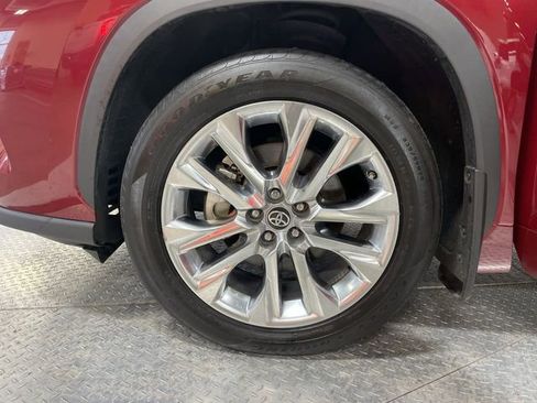 Used 2021 Toyota Highlander Limited image 10