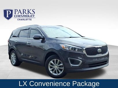Used 2017 Kia Sorento LX w/ LX Convenience Package