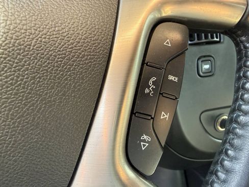 Used 2017 Chevrolet Express 3500 RWD image 13