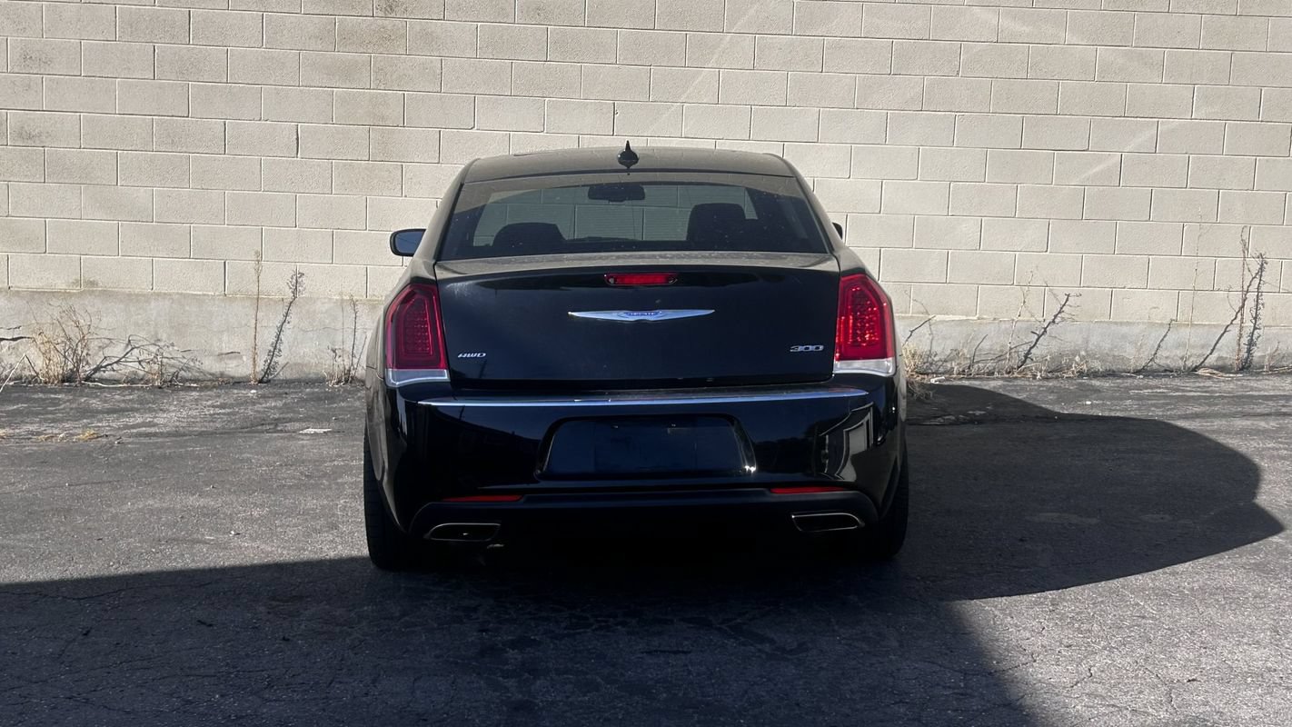 Used 2020 Chrysler 300 Limited AWD/4WD image 4