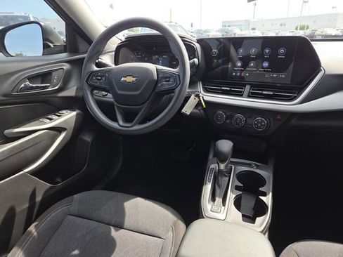 Used 2024 Chevrolet Trax LS FWD image 24