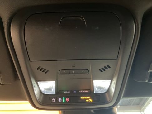 Used 2023 Cadillac XT4 Luxury image 21