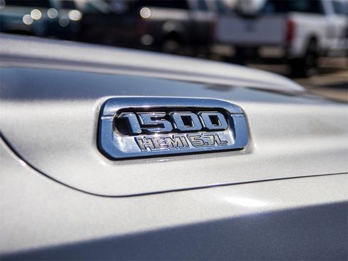 Used 2019 RAM 1500 Laramie image 10