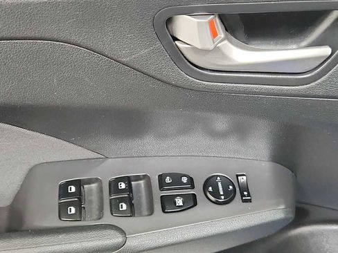 Used 2018 Hyundai Accent SE image 15