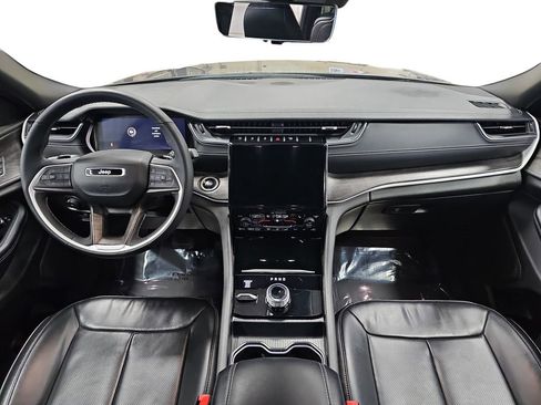 Used 2024 Jeep Grand Cherokee L Limited w/ Luxury Tech Group II image 9