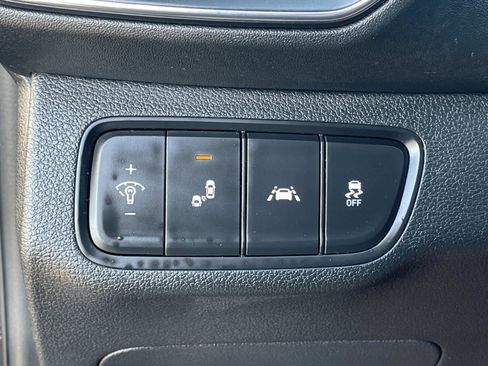 Certified 2020 Hyundai Santa Fe SEL image 18