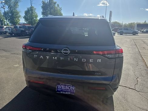 Used 2025 Nissan Pathfinder SV AWD/4WD image 6