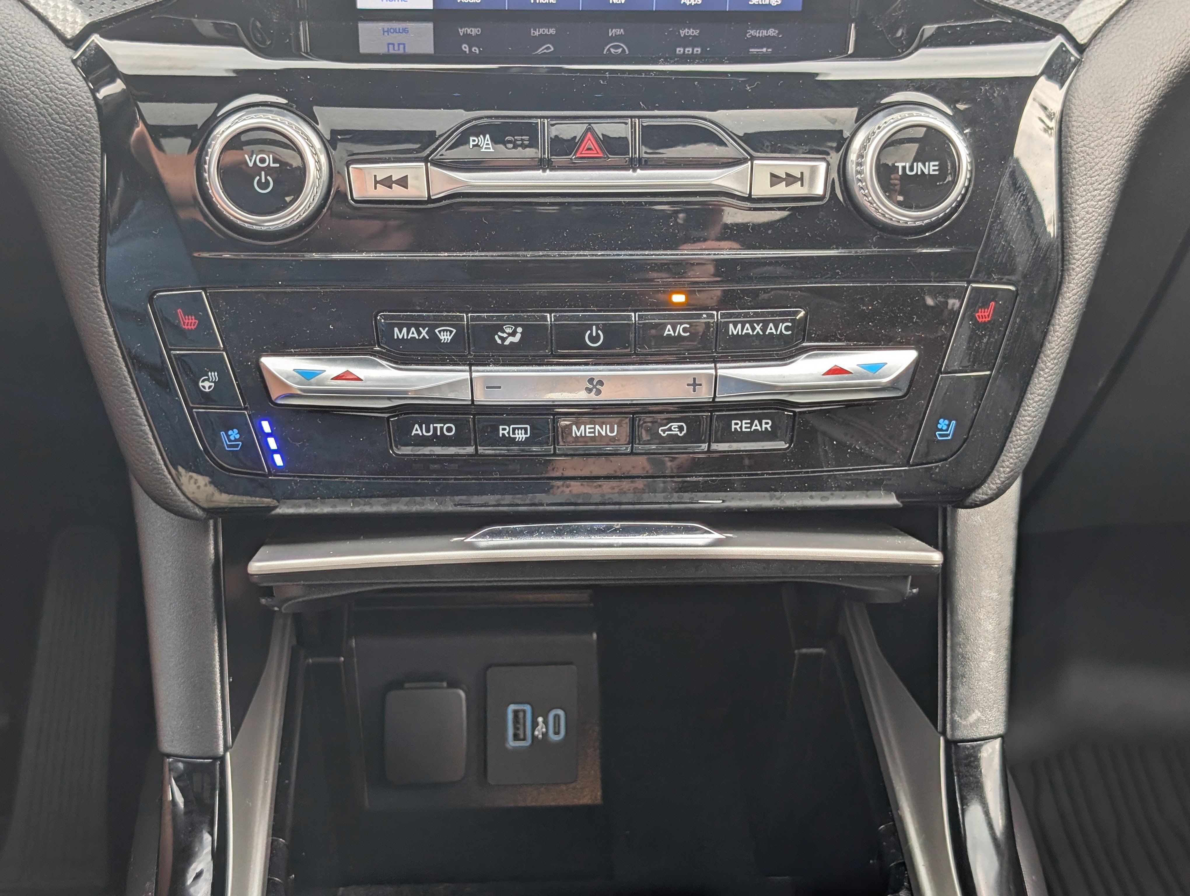Certified 2023 Ford Explorer ST w/ Equipment Group 401A AWD/4WD image 35