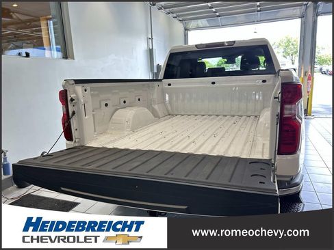 Used 2024 Chevrolet Silverado 1500 LT AWD/4WD image 15
