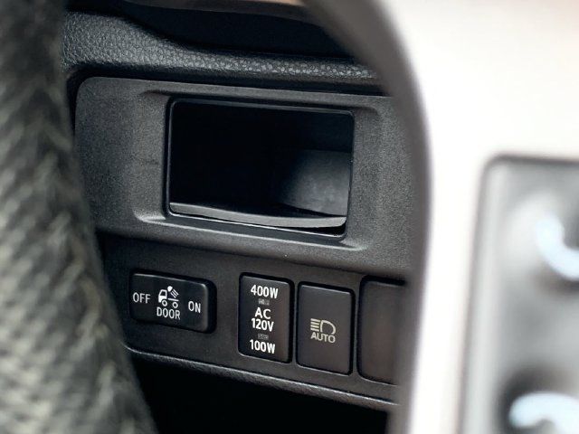Used 2018 Toyota Tacoma Limited RWD image 15
