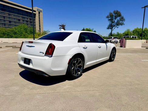 Used 2016 Chrysler 300 S w/ Light Group RWD image 6