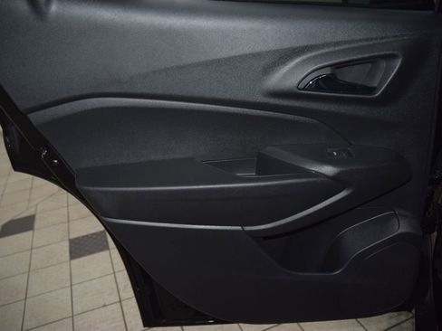 New 2026 Chevrolet Trax LT w/ Midnight Edition FWD image 40