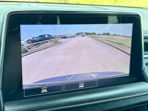 Used 2021 Chevrolet Tahoe RST RWD image 17