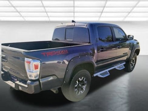 Used 2019 Toyota Tacoma 4x4 Double Cab image 2