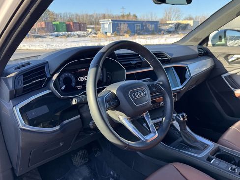 Used 2021 Audi Q3 2.0T Premium w/ Convenience Package image 8