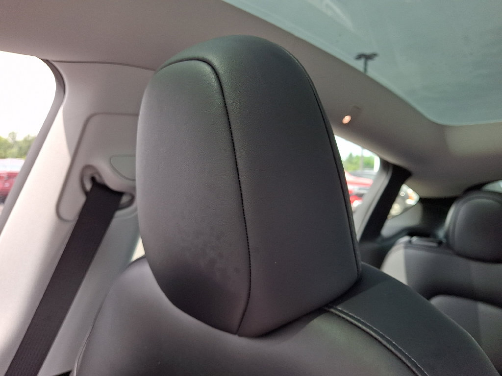 Used 2023 Tesla Model Y Long Range AWD/4WD image 17